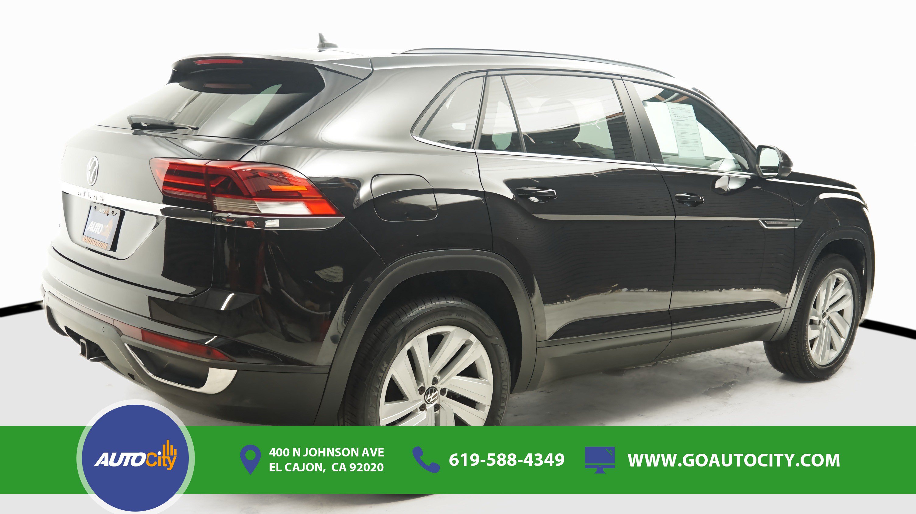 Used 2022 Volkswagen Atlas Cross Sport SE FWD image 6