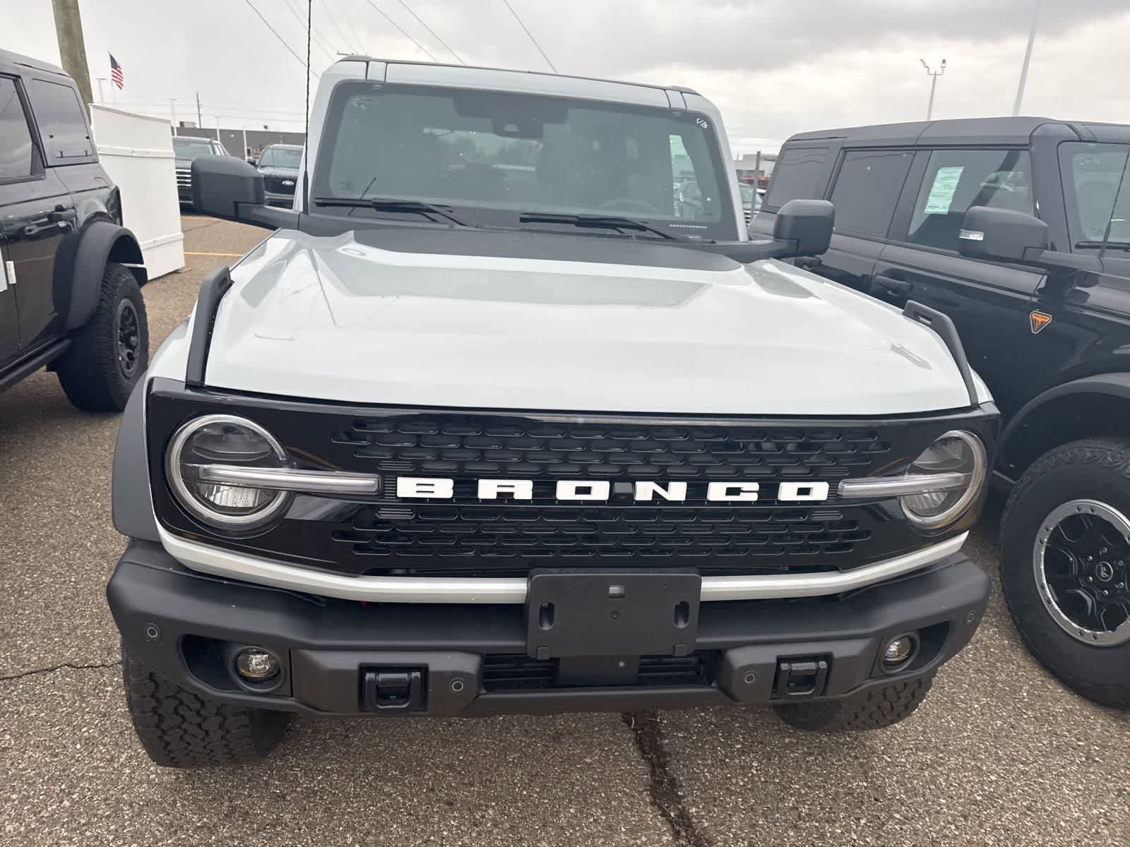 New 2026 Ford Bronco Badlands image 16