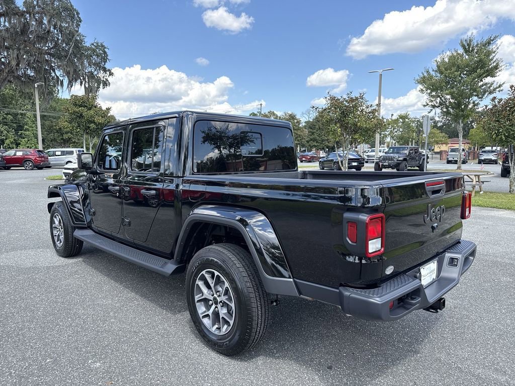 New 2025 Jeep Gladiator Sport image 5