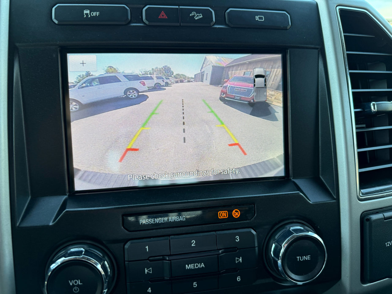 Used 2021 Ford F250 Lariat w/ Lariat Value Package image 31