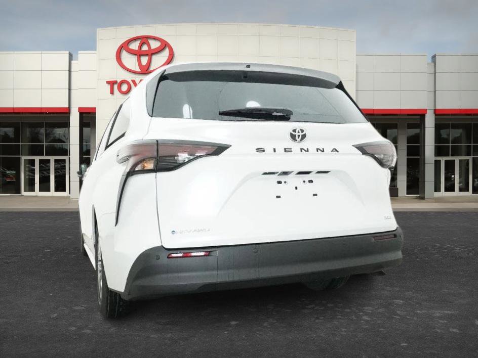 New 2026 Toyota Sienna XLE AWD/4WD image 18