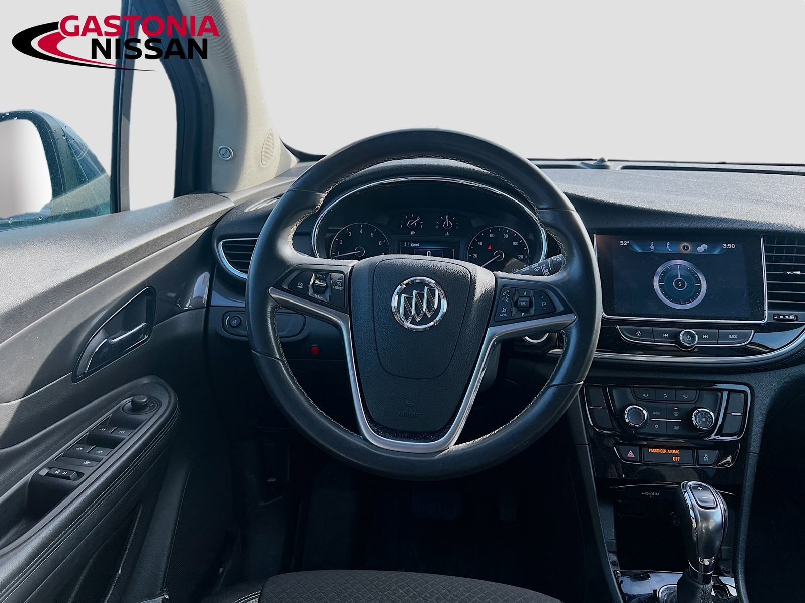 Used 2020 Buick Encore Preferred image 34