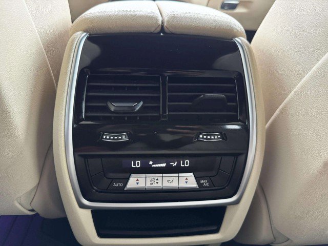 Used 2021 BMW X5 xDrive40i w/ Premium Package image 41