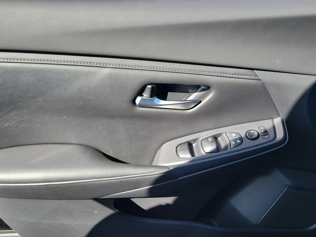 Used 2023 Nissan Sentra SV w/ All-Weather Package image 15