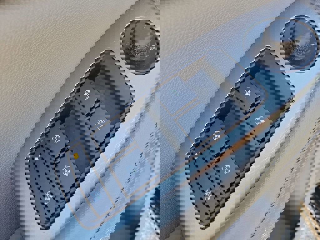 Certified 2016 Chevrolet Malibu LS w/ Protection Package FWD image 15