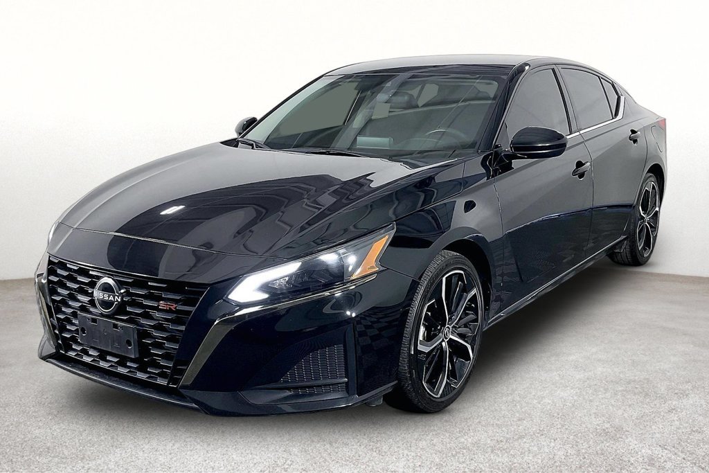 Used 2024 Nissan Altima 2.5 SR FWD image 13