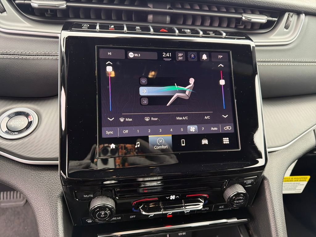 New 2025 Jeep Grand Cherokee Laredo image 18