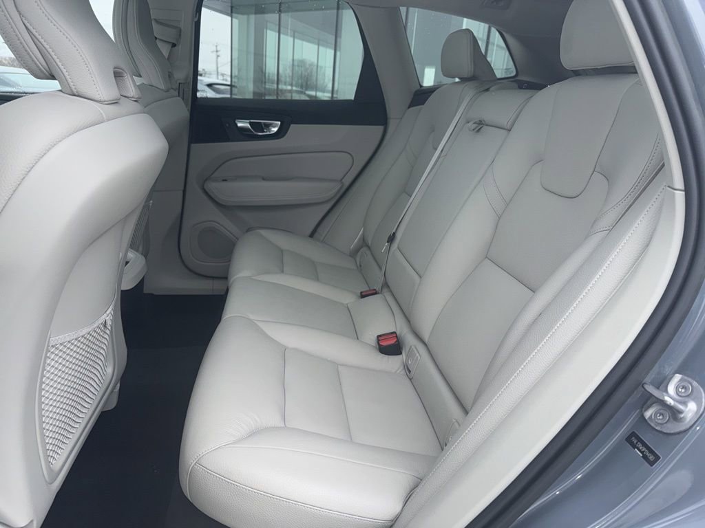 Certified 2023 Volvo XC60 B5 Plus w/ Climate Package image 11