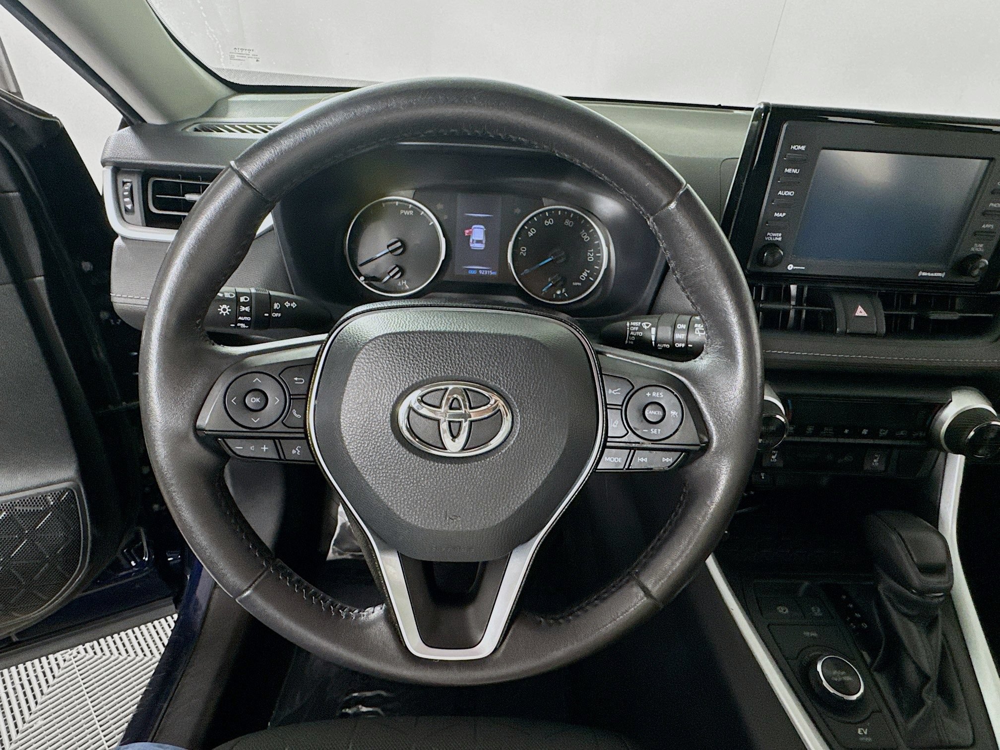 Certified 2021 Toyota RAV4 XLE w/ XLE Grade Weather Package AWD/4WD image 13