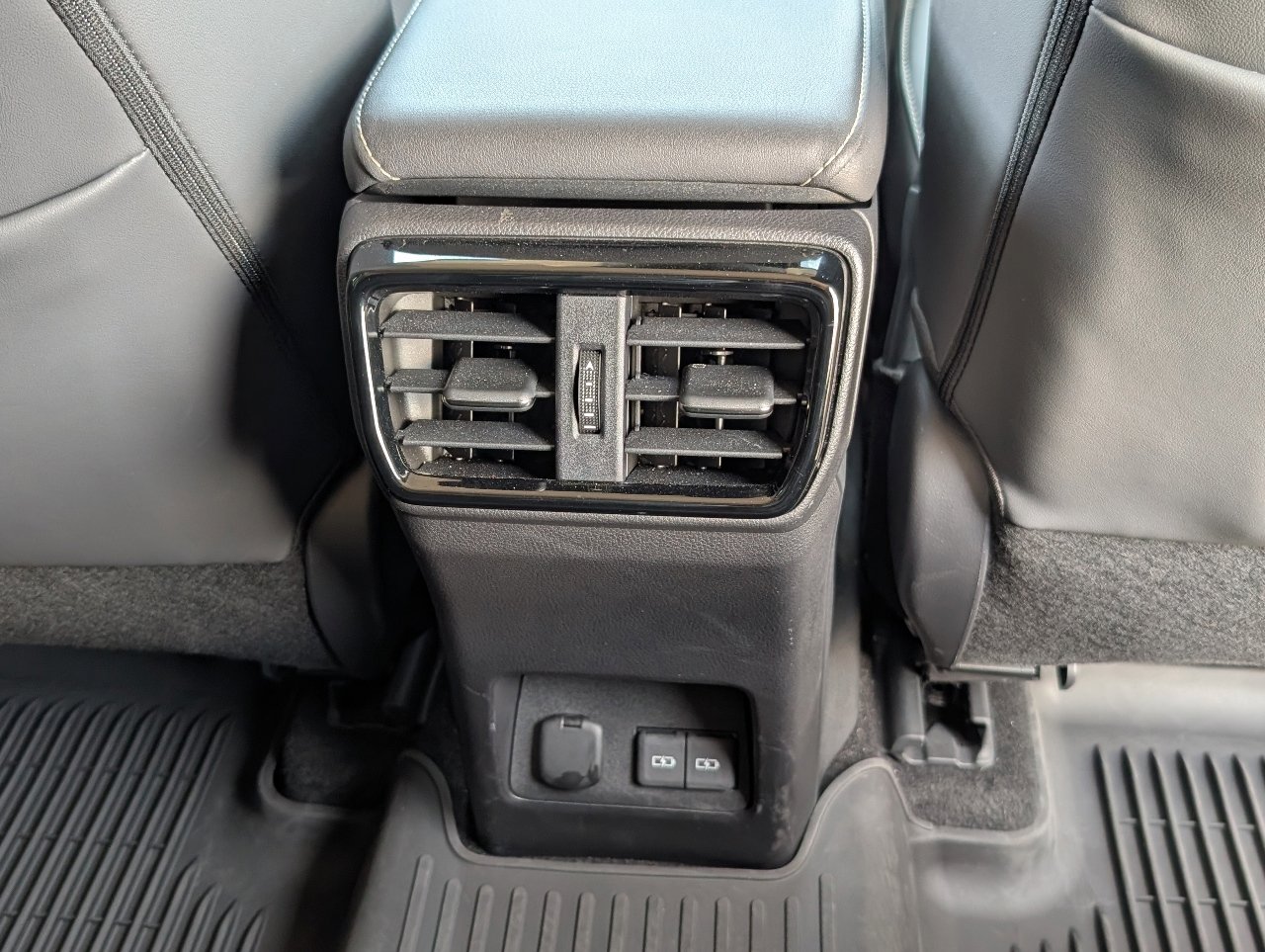 Used 2025 Lexus NX 350h AWD w/ Accessory Package (2T) image 7