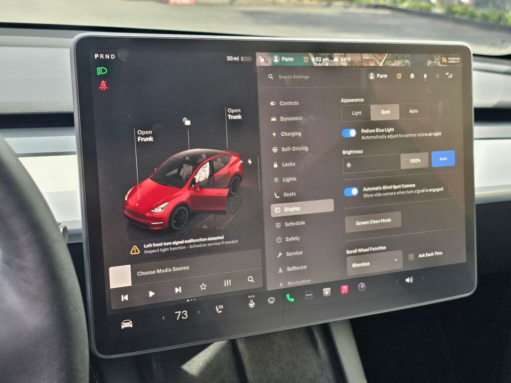 Used 2022 Tesla Model Y Performance AWD/4WD image 35