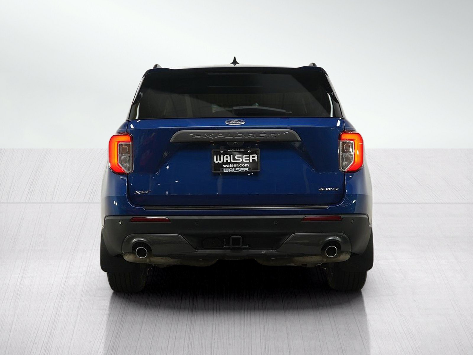 Used 2023 Ford Explorer XLT w/ XLT Sport Appearance Package AWD/4WD image 5