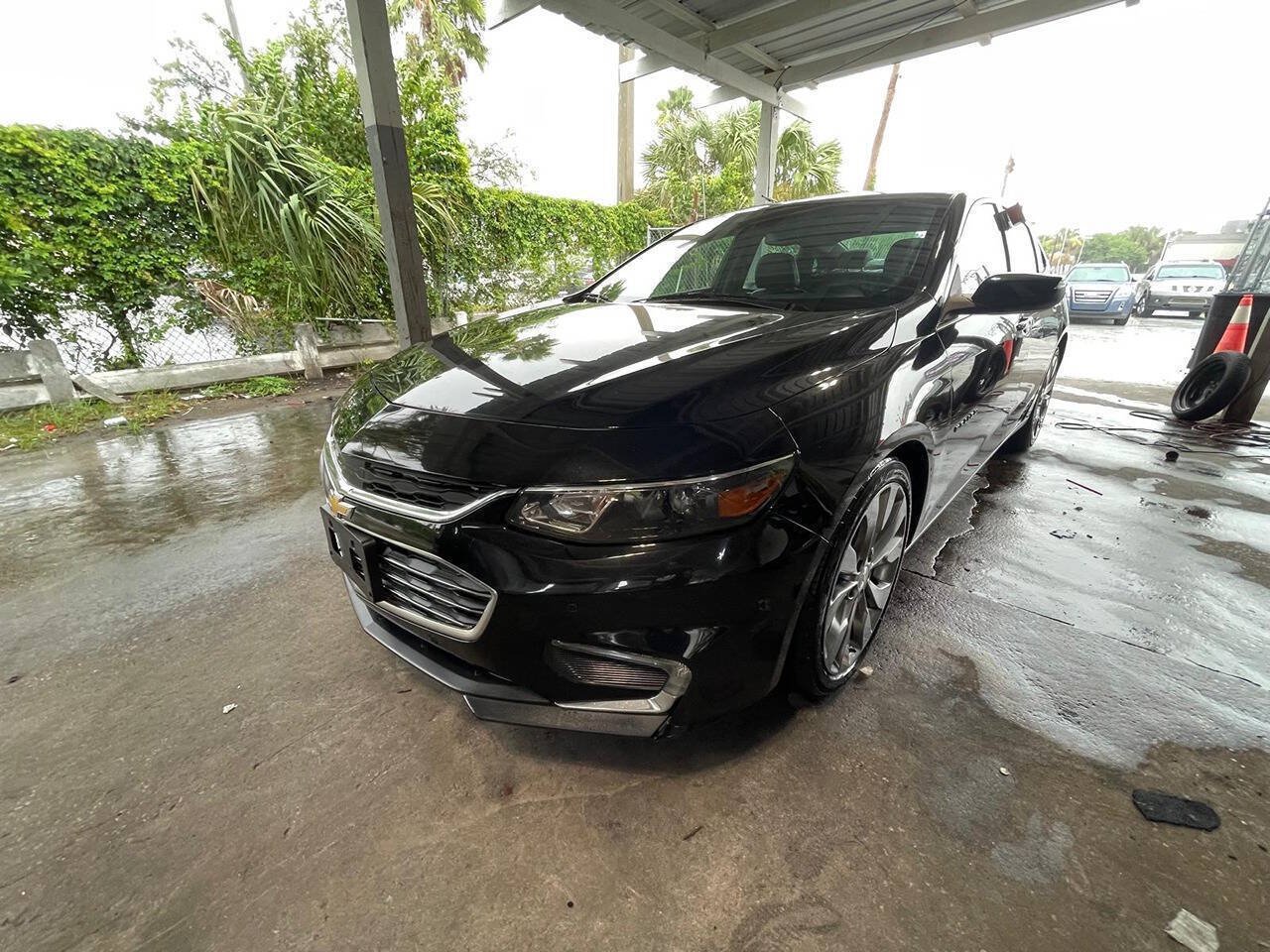 Used 2016 Chevrolet Malibu Premier w/ Driver Confidence Package II FWD image 17