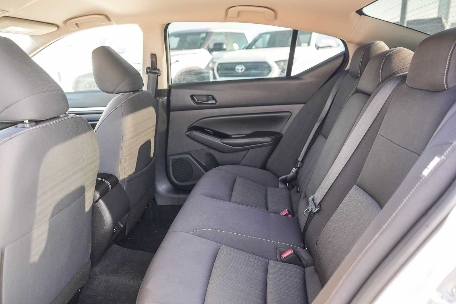 Used 2023 Nissan Altima 2.5 SV FWD image 18