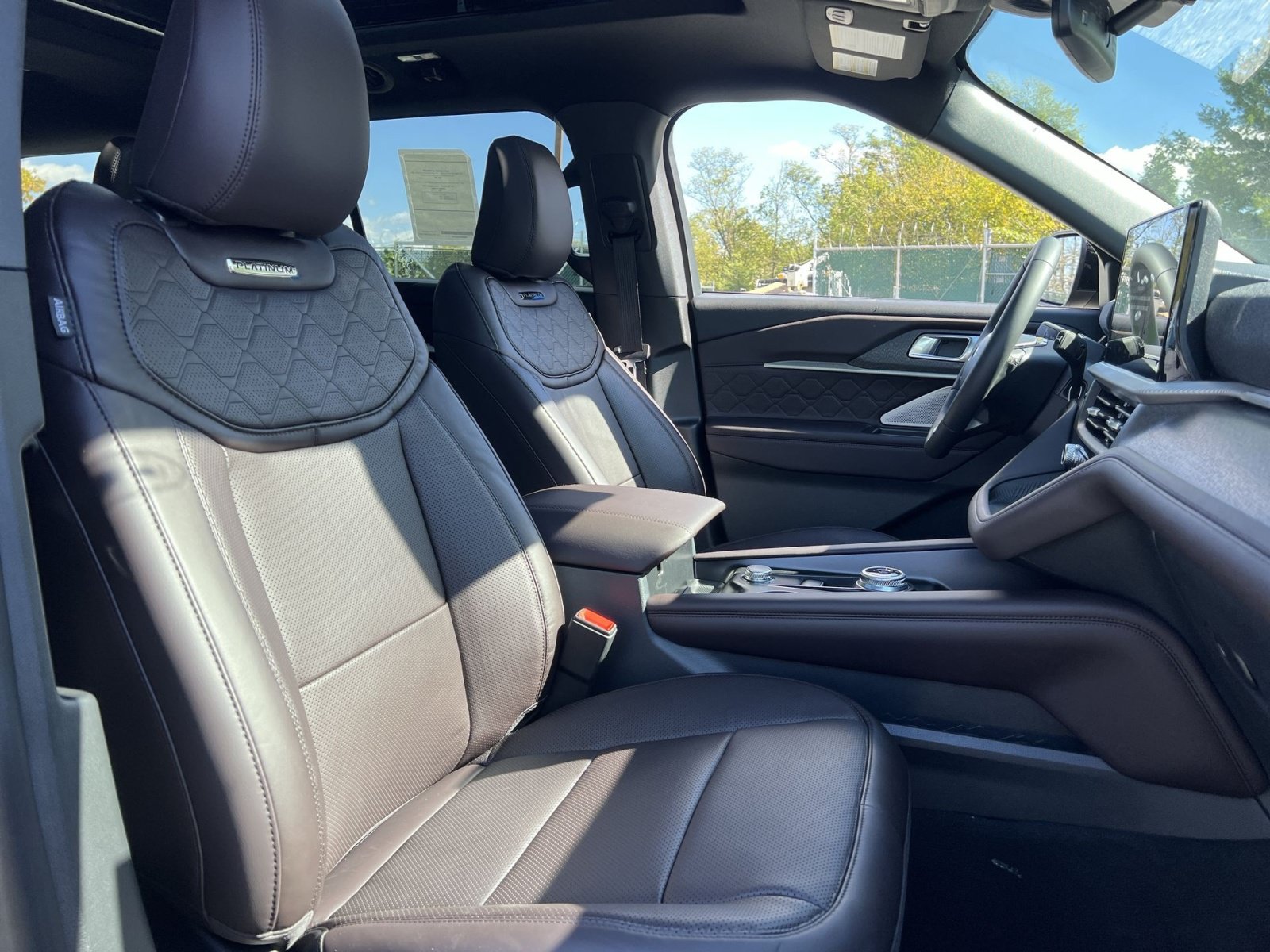 New 2027 Ford Explorer Platinum w/ 3.0L Ultimate Package AWD/4WD image 28