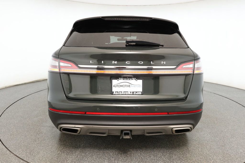 Used 2022 Lincoln Nautilus Reserve image 5