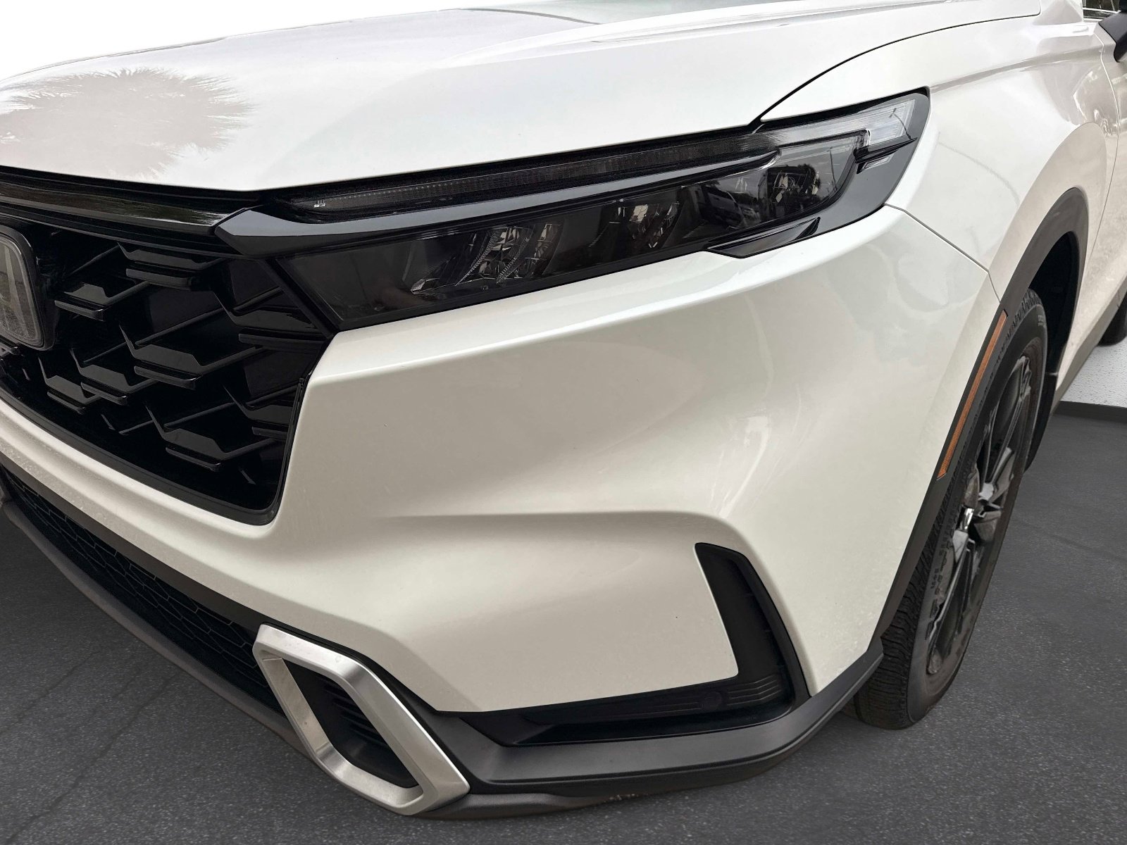 Used 2023 Honda CR-V Sport Touring image 9