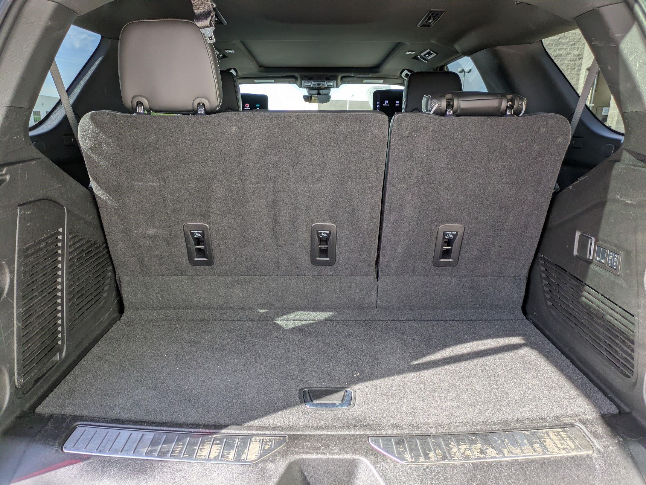 Certified 2025 GMC Yukon AT4 Ultimate AWD/4WD image 33
