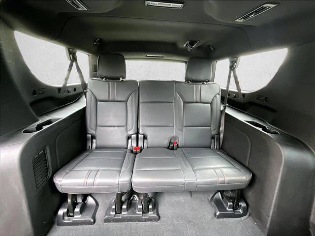Used 2024 Chevrolet Suburban RST w/ Luxury Package RWD image 30