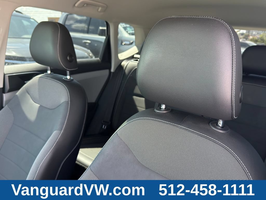 Used 2022 Volkswagen Taos SE AWD/4WD image 12