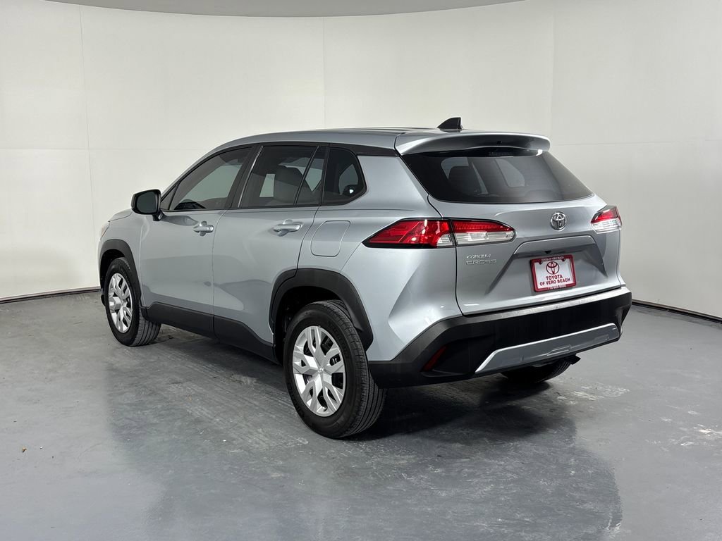 Certified 2024 Toyota Corolla Cross L image 4