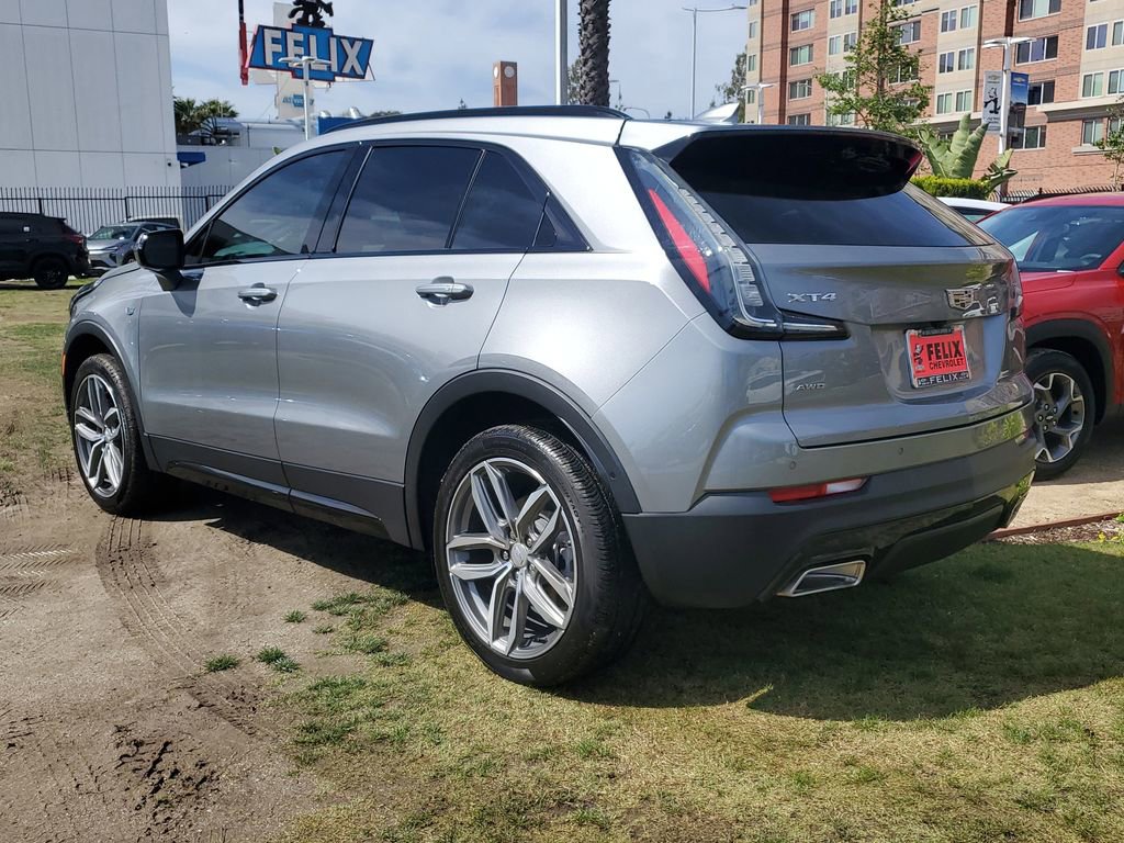 Used 2023 Cadillac XT4 Sport w/ Enhanced Visibility Package AWD/4WD image 5