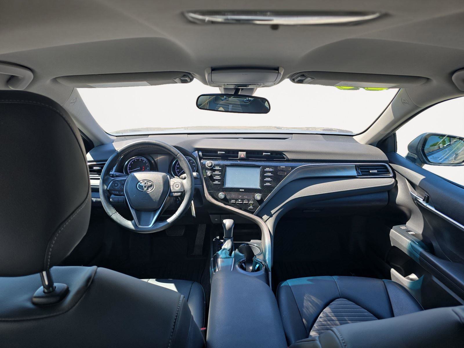 Used 2020 Toyota Camry SE FWD image 14