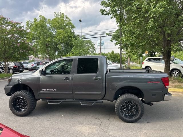 Used 2005 Nissan Titan SE w/ (W01) Utility Bed Pkg image 2