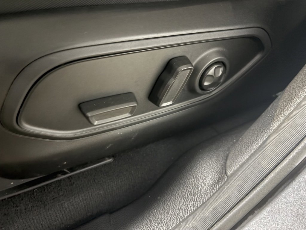 Used 2022 Jeep Grand Cherokee Trailhawk w/ Luxury Tech Group III image 24