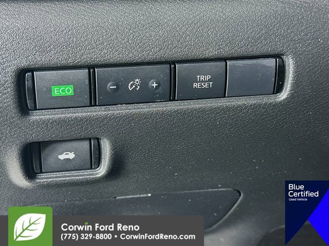 Used 2025 Nissan Sentra SR w/ SR Premium Package image 14