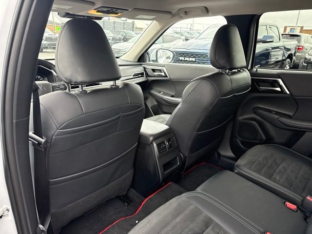 Used 2024 Mitsubishi Outlander SEL AWD/4WD image 26