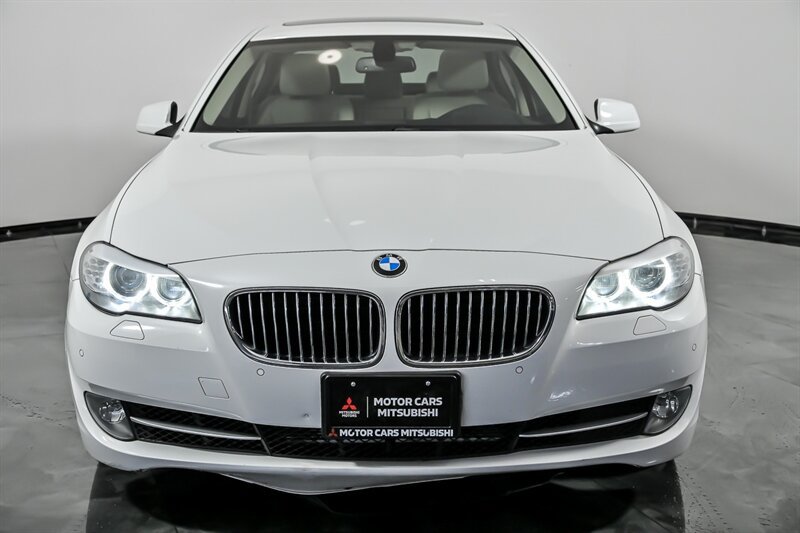 Used 2011 BMW 535i Sedan RWD image 4