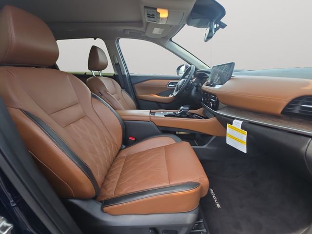 Used 2025 Nissan Rogue Platinum w/ Platinum Premium Package image 15