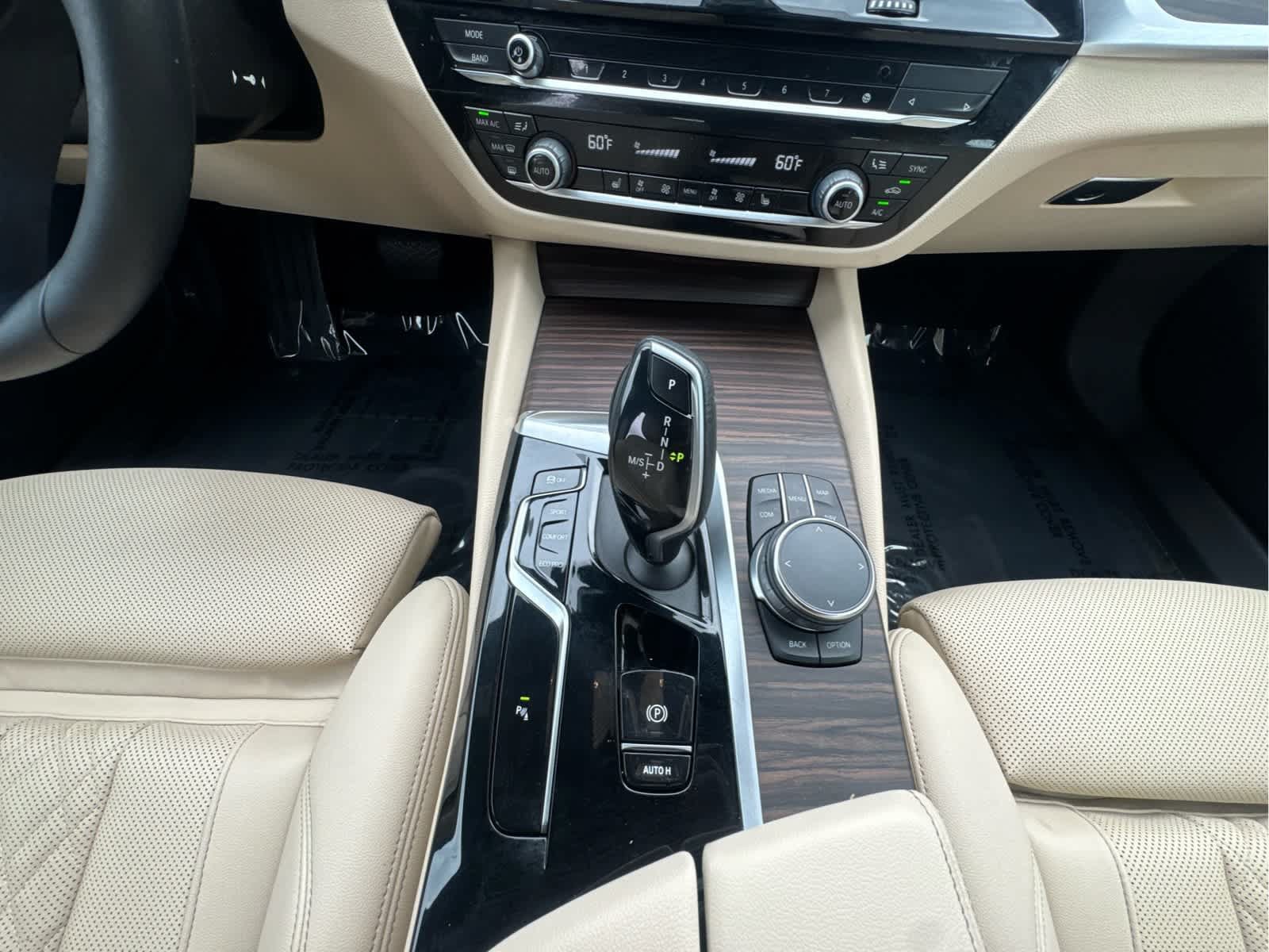 Used 2023 BMW 530i xDrive w/ Convenience Package AWD/4WD image 17