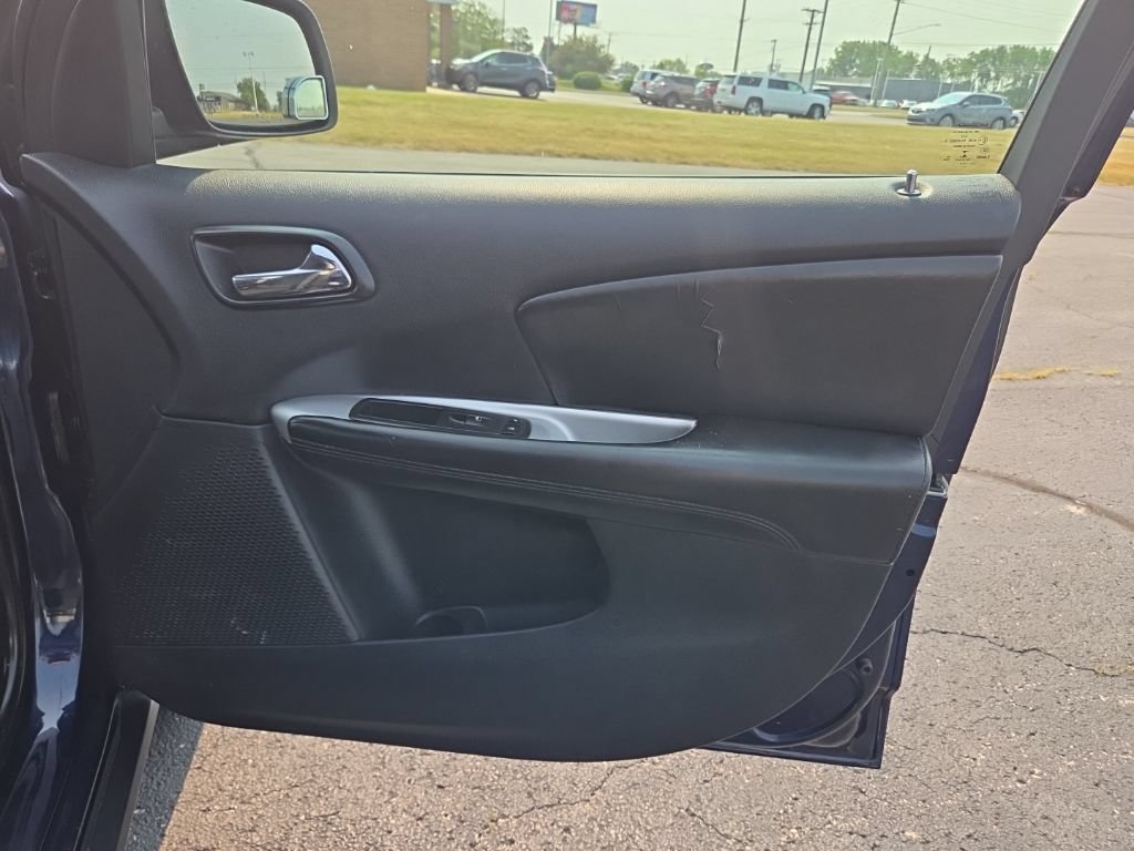 Used 2020 Dodge Journey SE w/ SE Popular Equipment Group FWD image 22