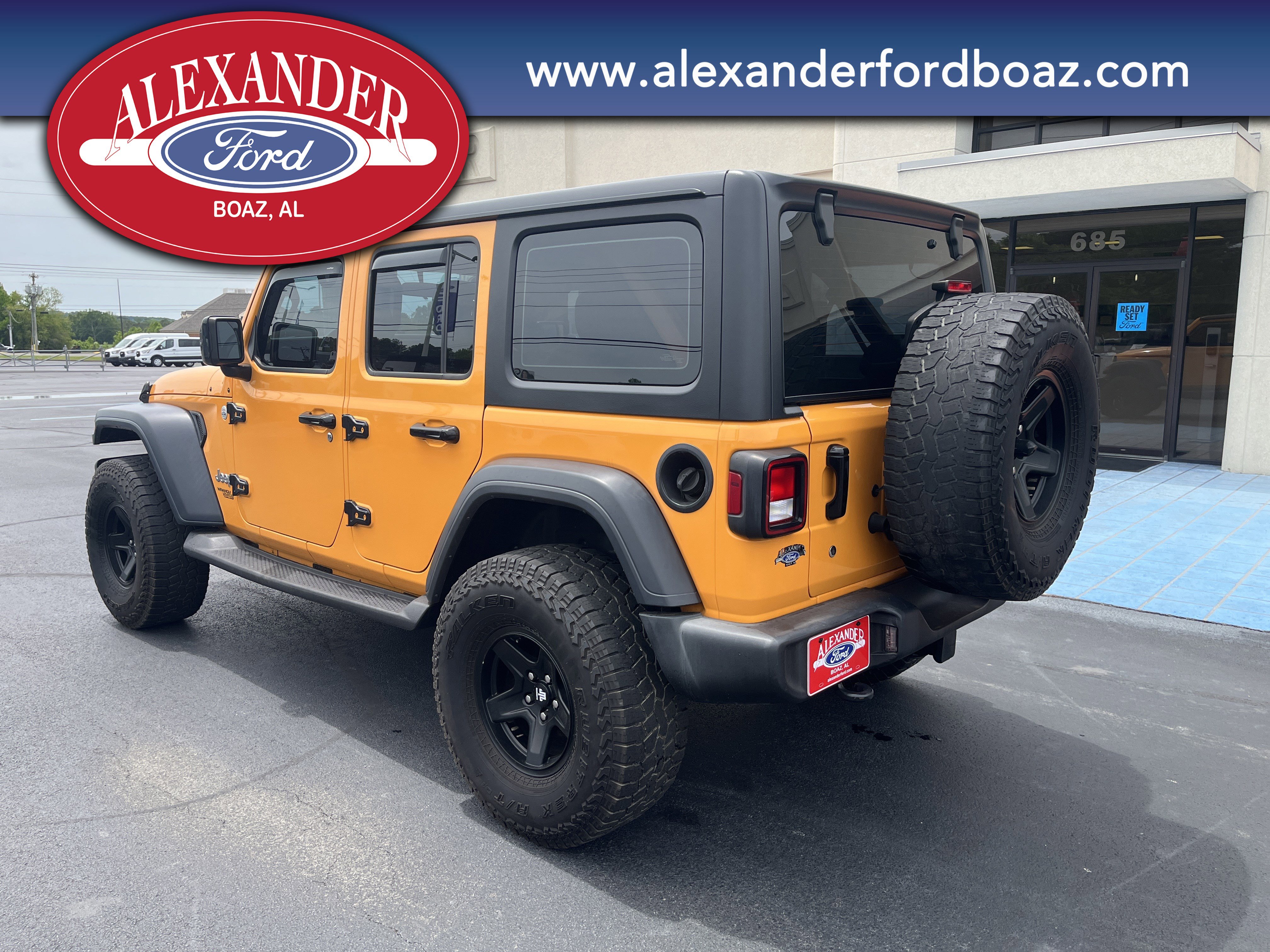 Used 2018 Jeep Wrangler Unlimited Sport AWD/4WD image 2