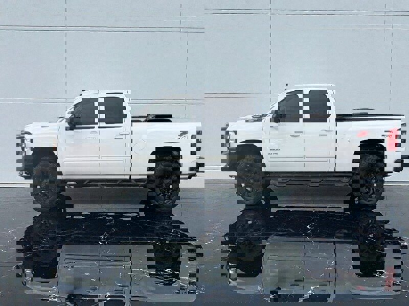 Used 2014 Chevrolet Silverado 3500 LTZ w/ Suspension Package, Off-Road image 4