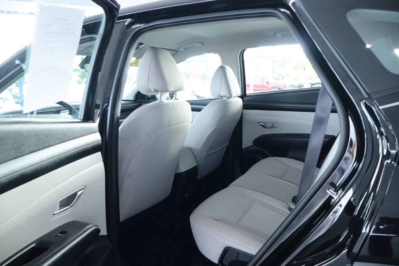 Used 2026 Hyundai Tucson SE FWD image 29