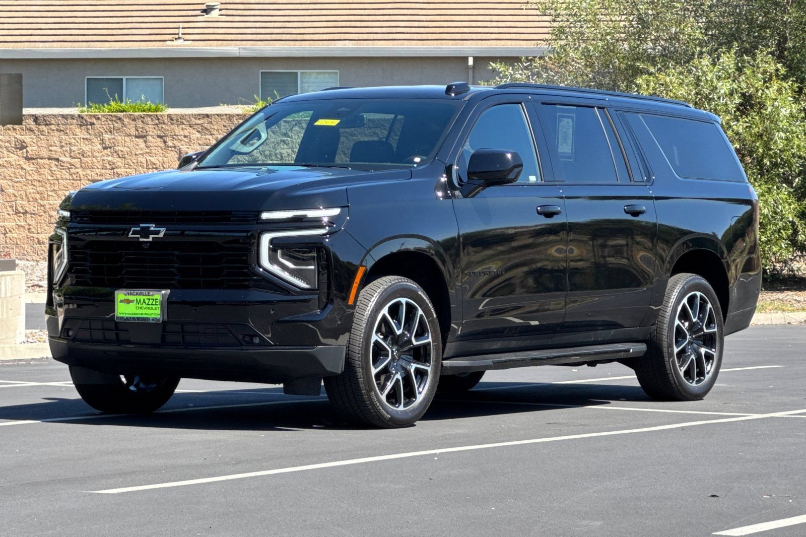 Used 2026 Chevrolet Suburban RST RWD image 16