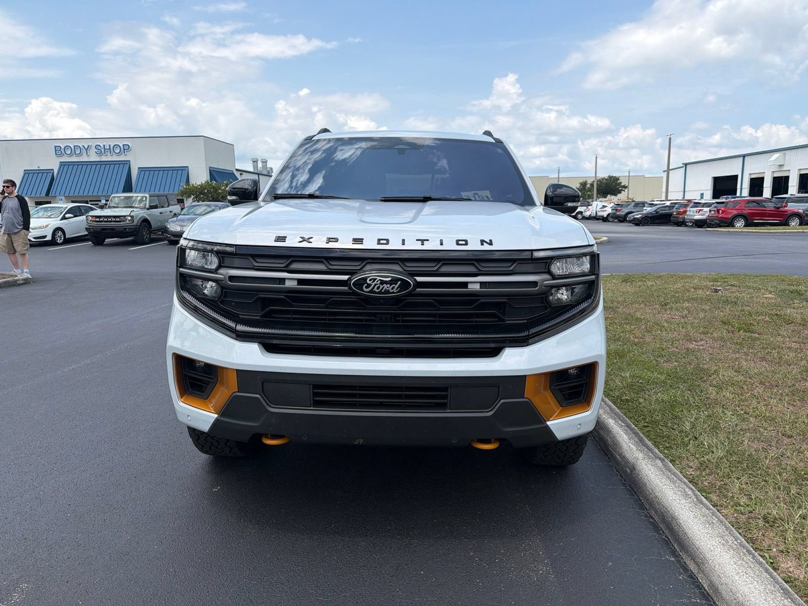 Certified 2025 Ford Expedition Tremor AWD/4WD image 3