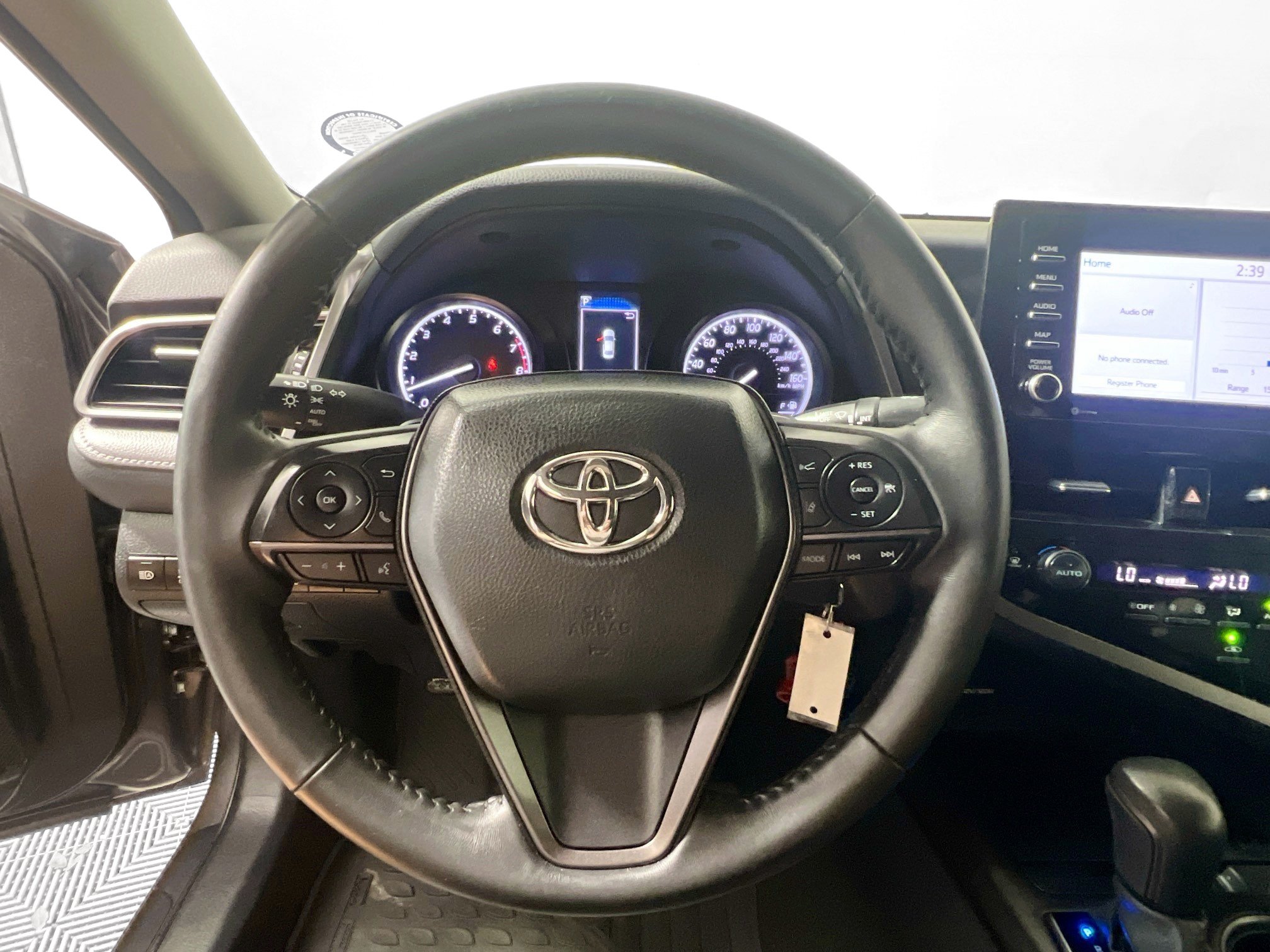 Used 2024 Toyota Camry SE FWD image 17