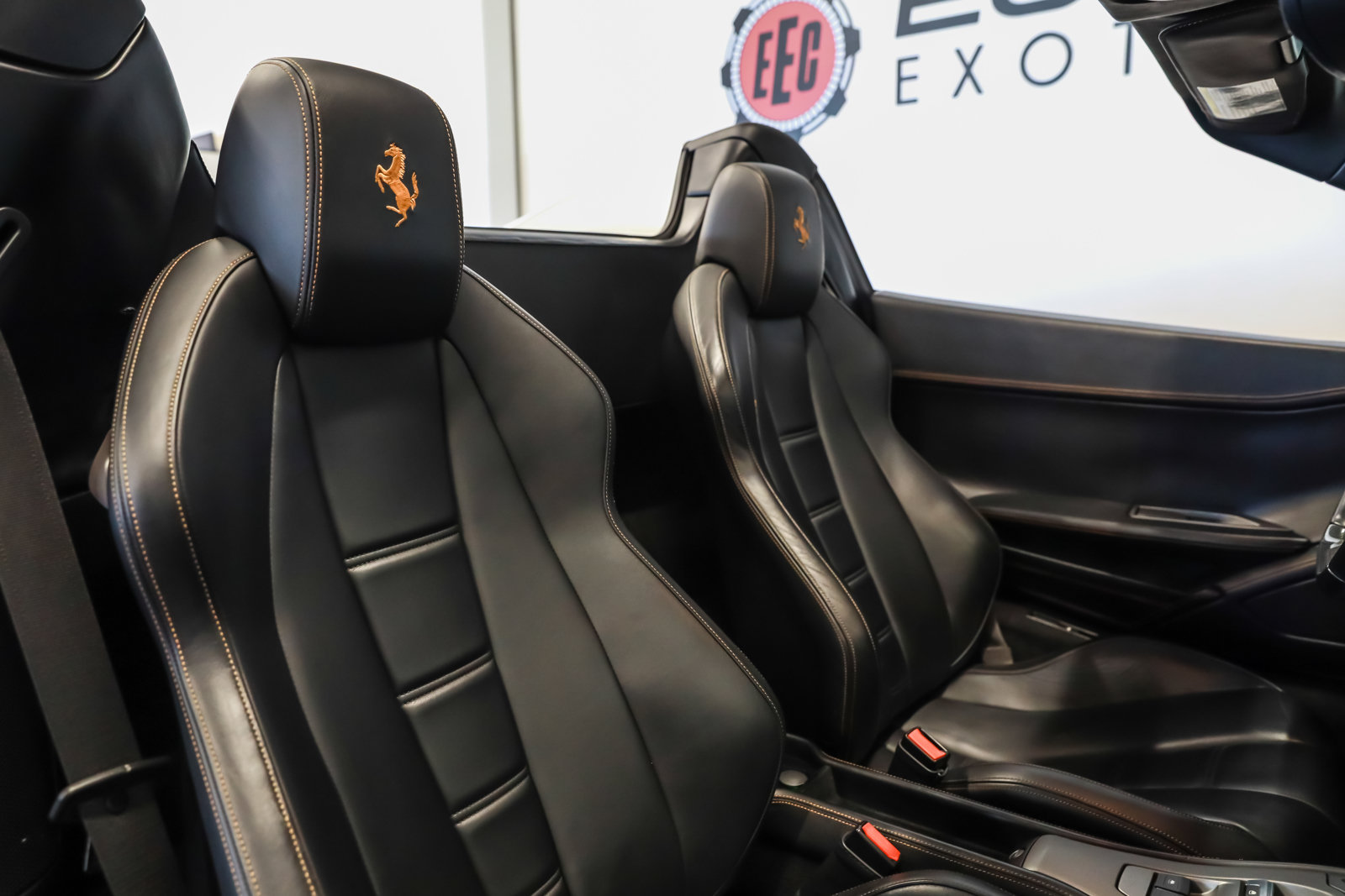 Used 2013 Ferrari 458 Spider RWD image 35