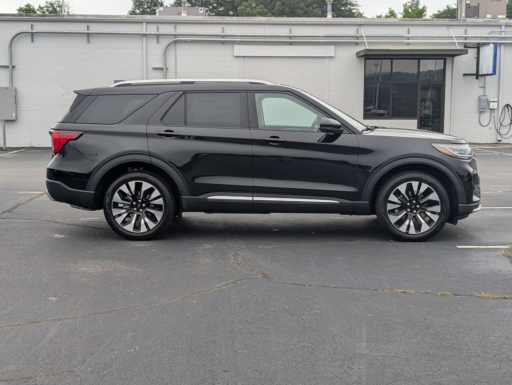 New 2026 Ford Explorer Platinum w/ LUX Leather Package AWD/4WD image 3