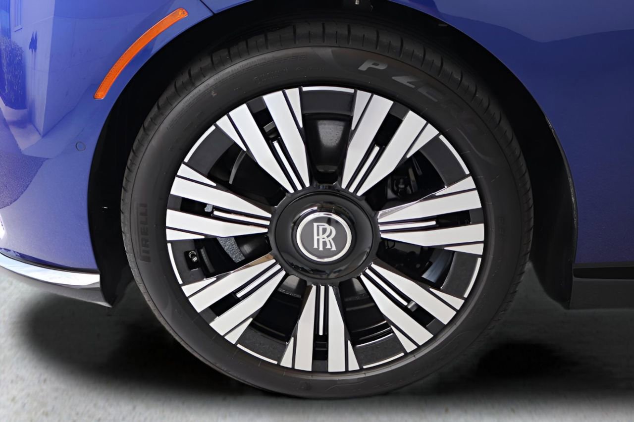 New 2025 Rolls-Royce Spectre AWD/4WD image 12