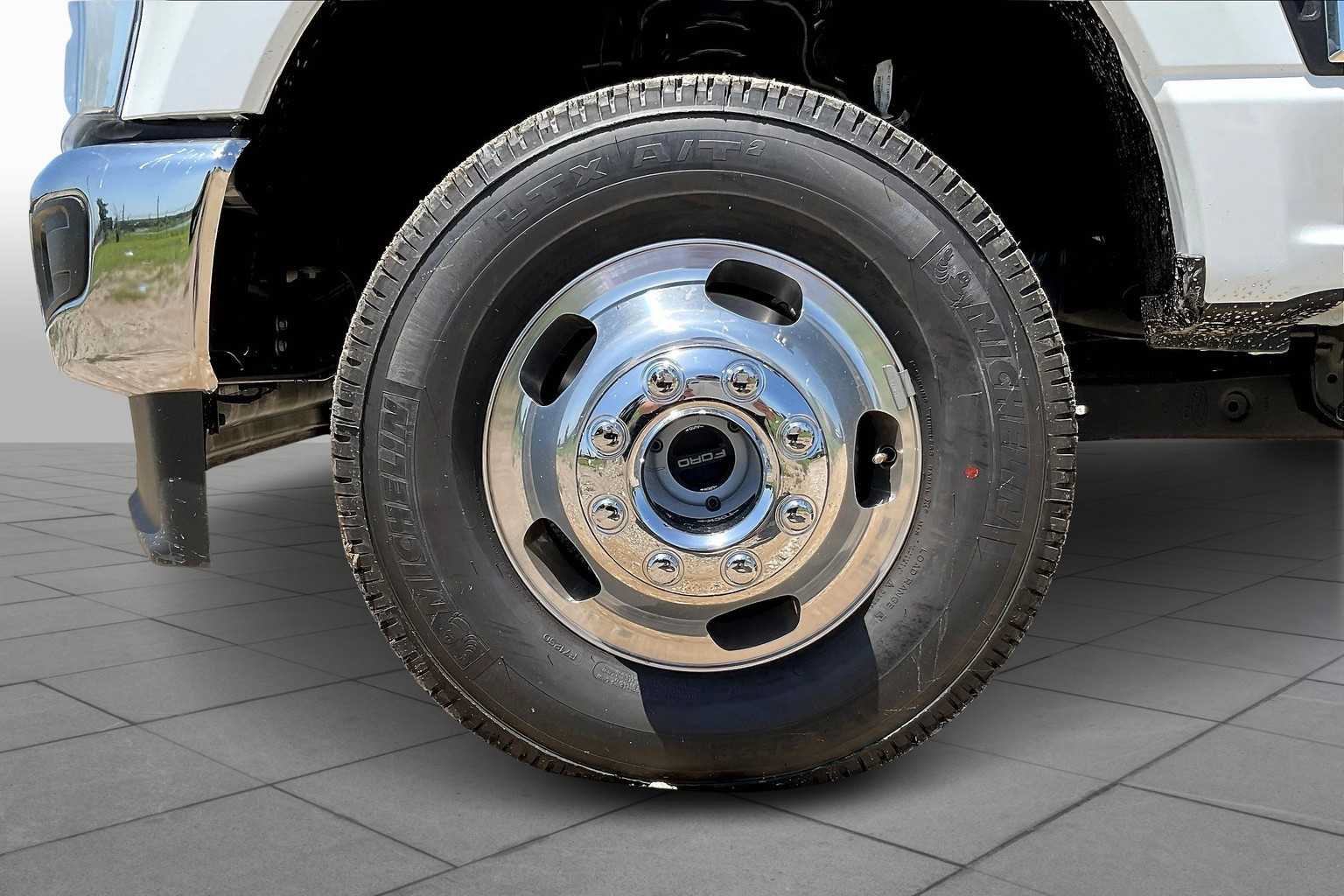 Used 2024 Ford F350 XLT w/ XLT Value Package AWD/4WD image 9