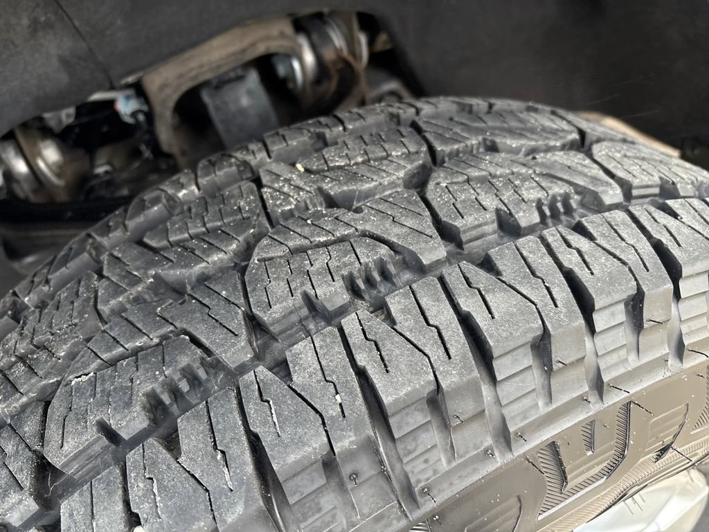 Used 2024 Chevrolet Silverado 3500 LTZ w/ LTZ Convenience Package image 32