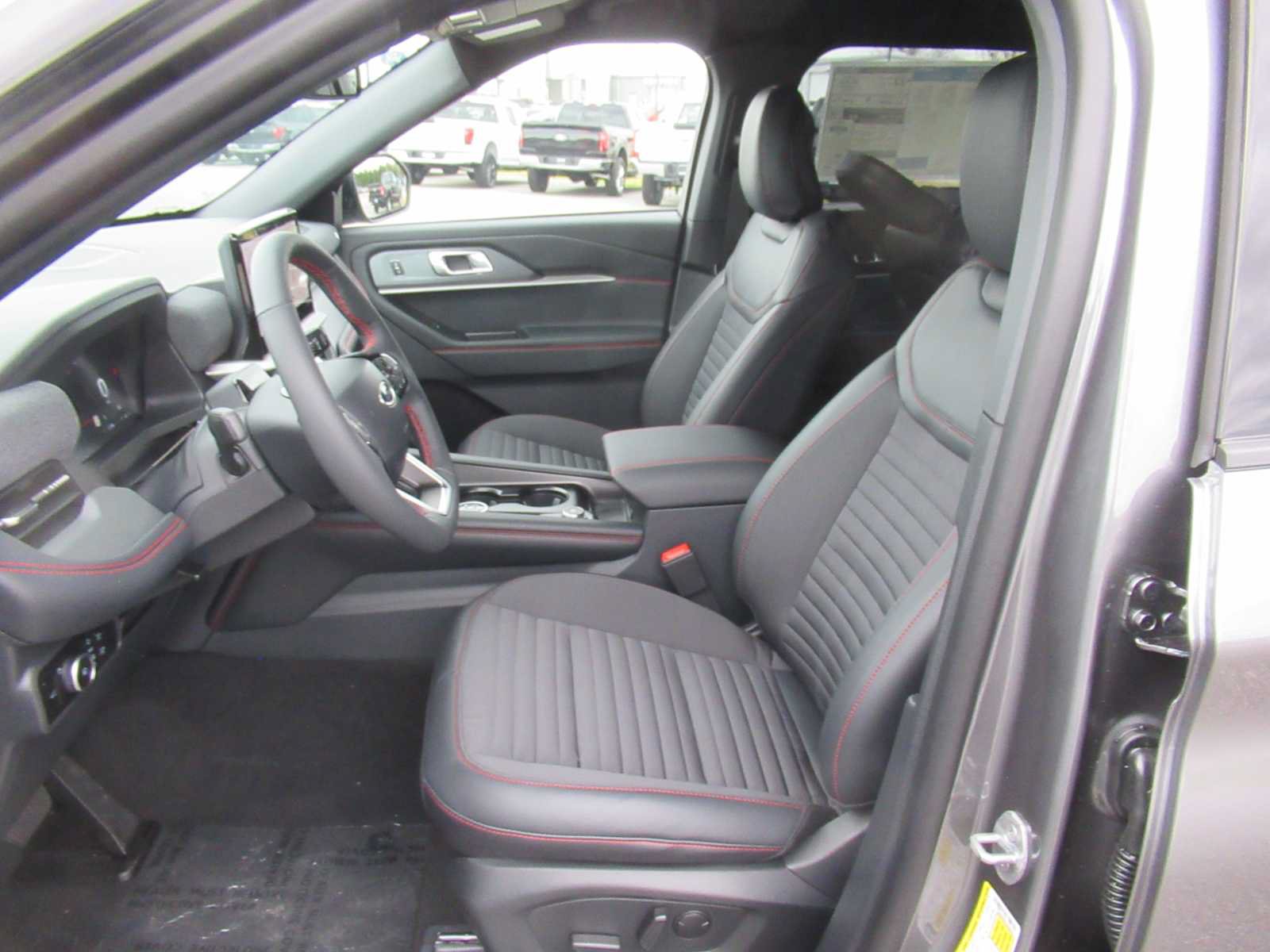 New 2026 Ford Explorer ST-Line w/ ST-Line Street Pack AWD/4WD image 10
