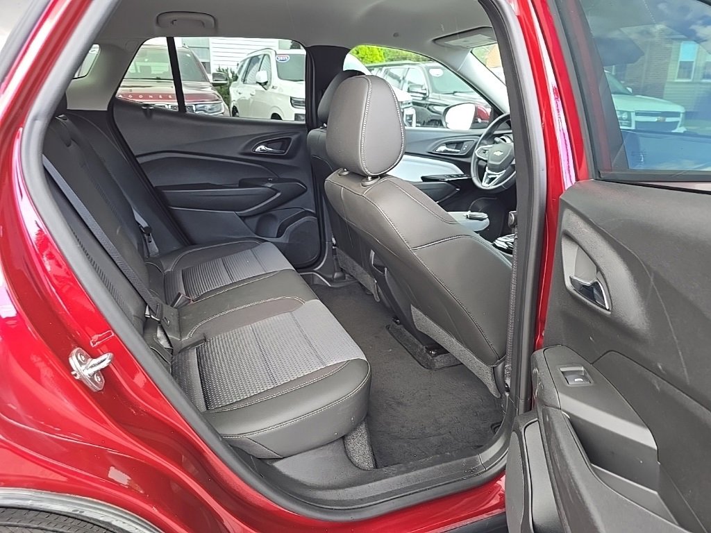 Used 2024 Chevrolet Trax LT w/ Driver Confidence Package image 15