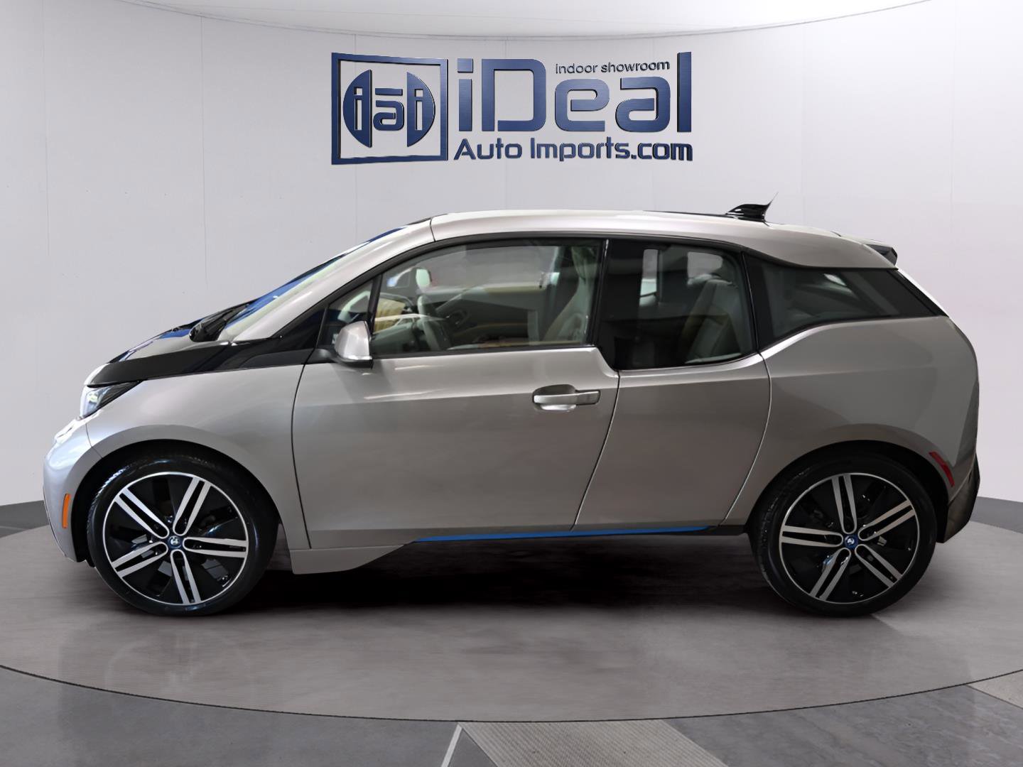 Used 2014 BMW i3 w/ Range Extender RWD image 2