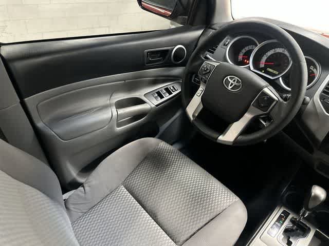 Used 2014 Toyota Tacoma PreRunner w/ SR5 Package RWD image 12